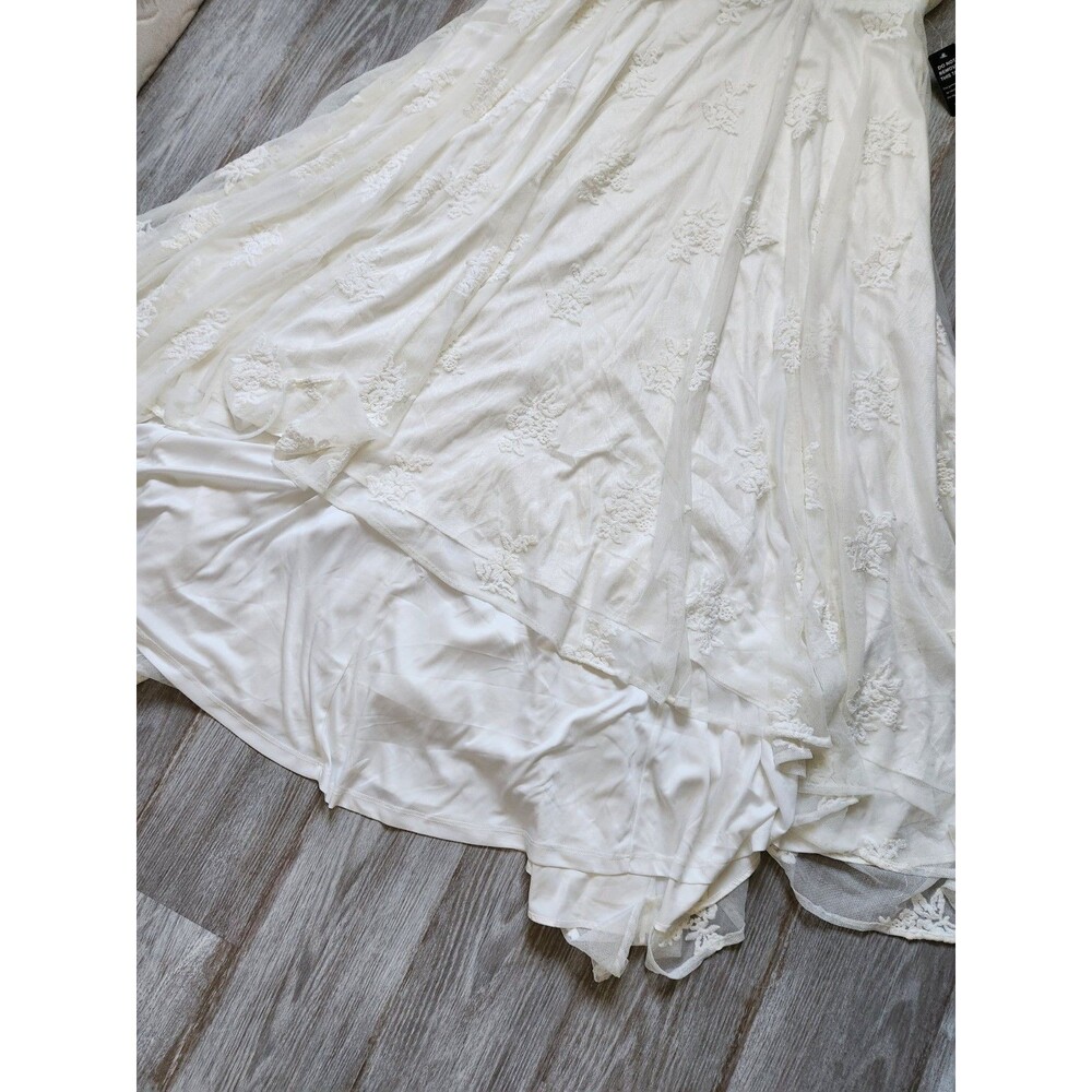 NWT Torrid Ivory Lace Dress  14 Sleeveless Special Occasion Floral Mesh Overlay - Picture 4 of 13